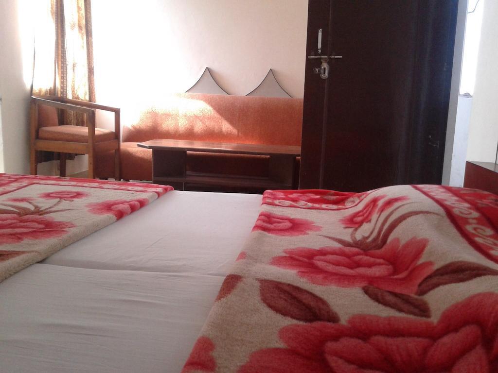 Hotel Safari Agra  Pokoj fotografie
